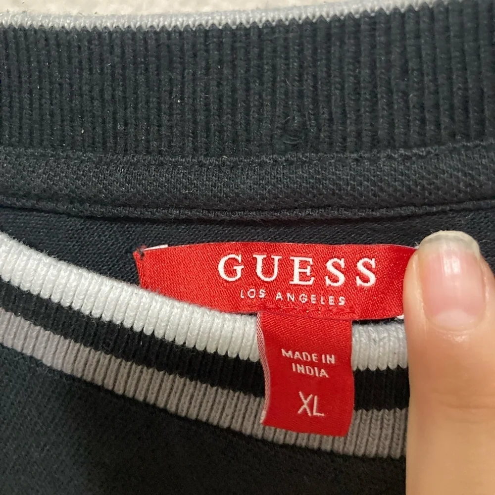 Vintage Y2K Guess Short Sleeve T-Shirt Size XL Black - Picture 4 of 4